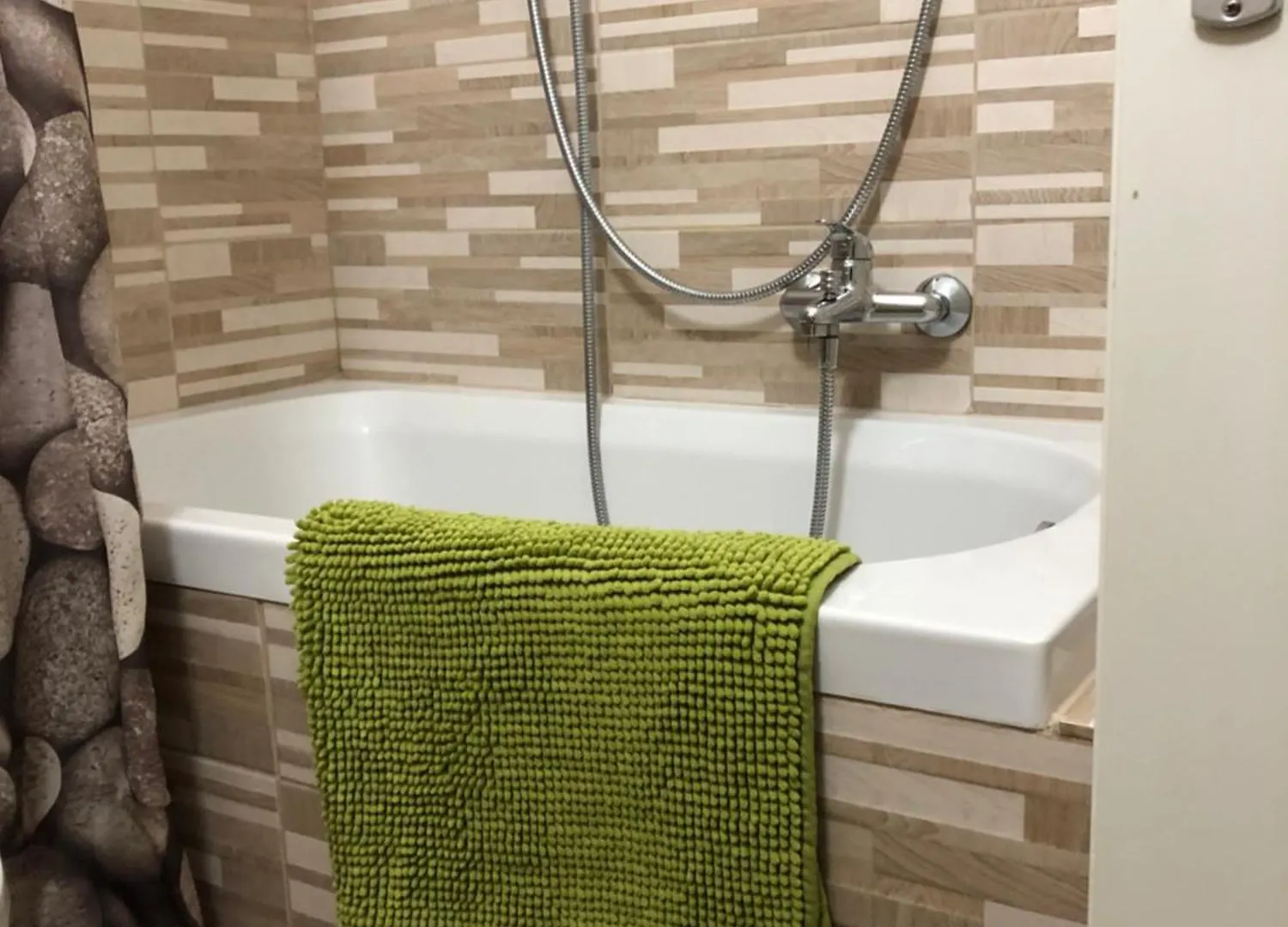 Charmante 2-Zimmer 1 Wohnzimmer Im Zentrum Von Innsbruck, Wifi Apartment Innsbruck